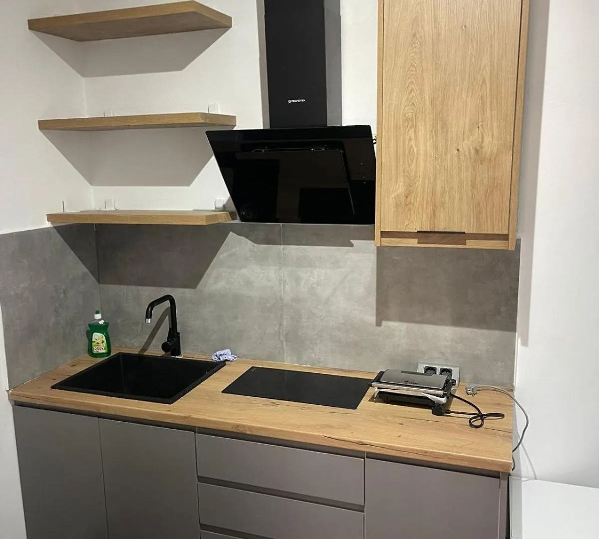 Aries Apartments Sarande 0*,