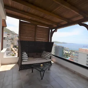 Luxury Penthouse B&e Apartment